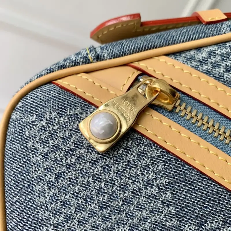 N40706 HH85 24x24x8cm High Quality Bags - Image 6