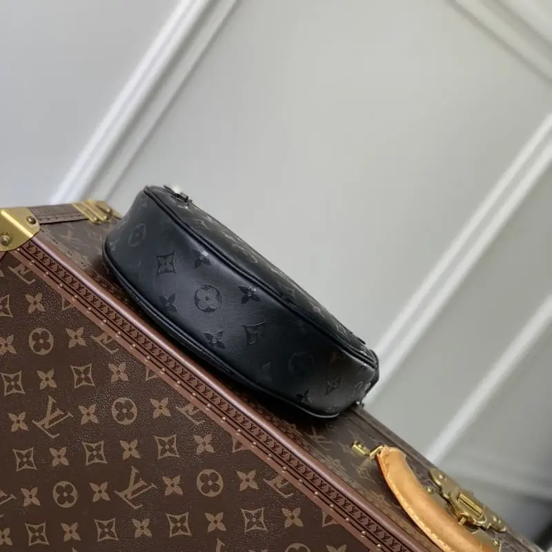 M47066 44x32x23cm High Quality Bags - Image 4