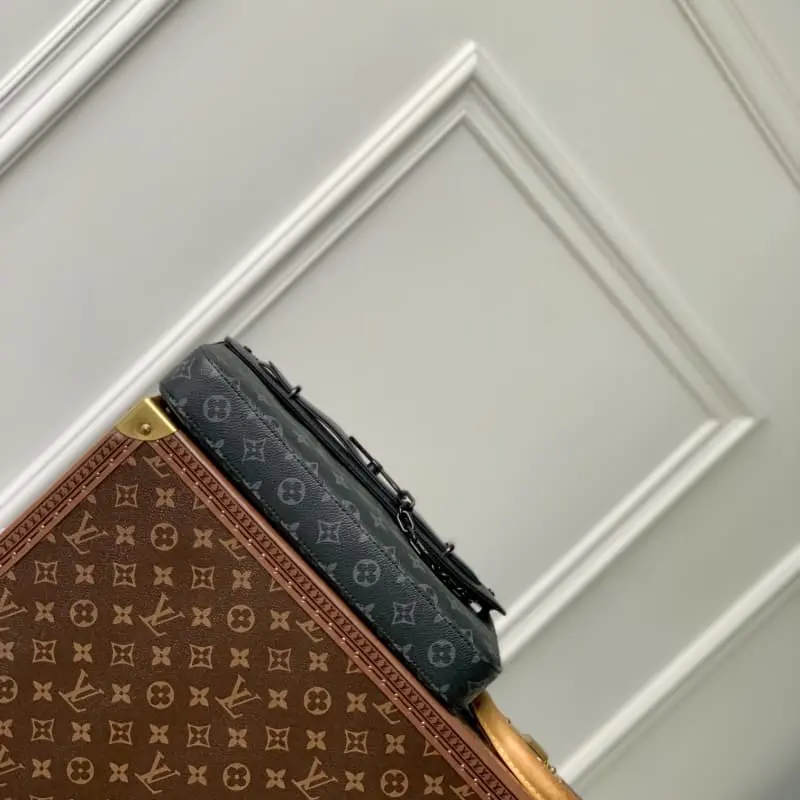 M80107 32x22x4cm High Quality Bags - Image 4