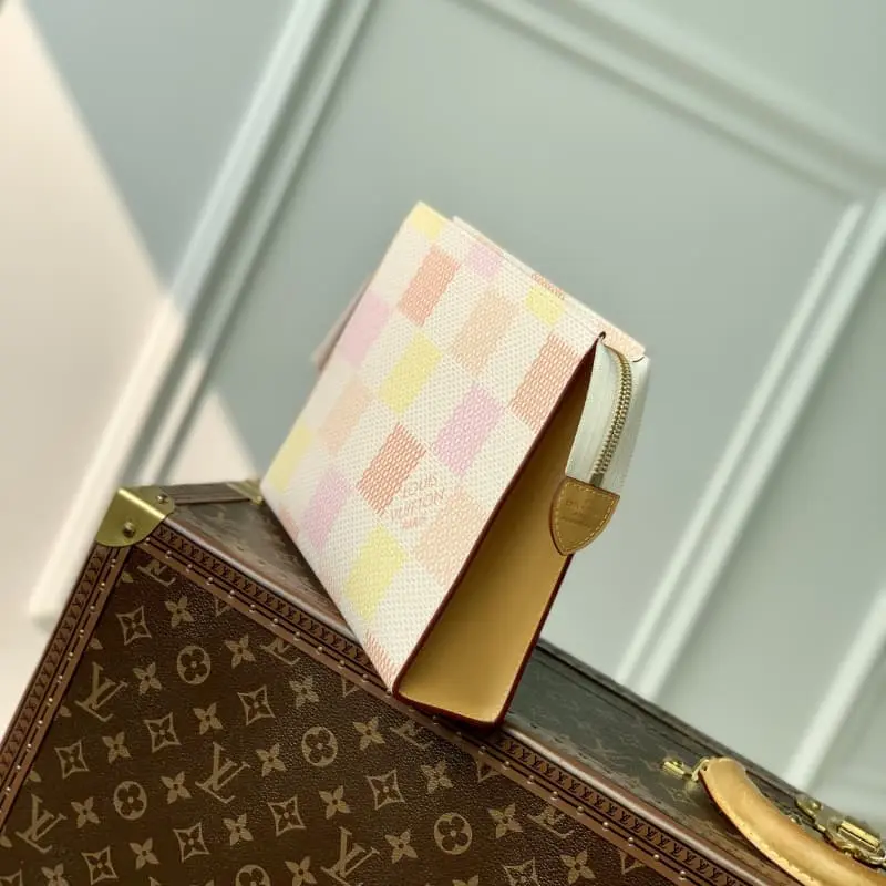 N47542 S1 26x20cm High Quality Bags - Image 3