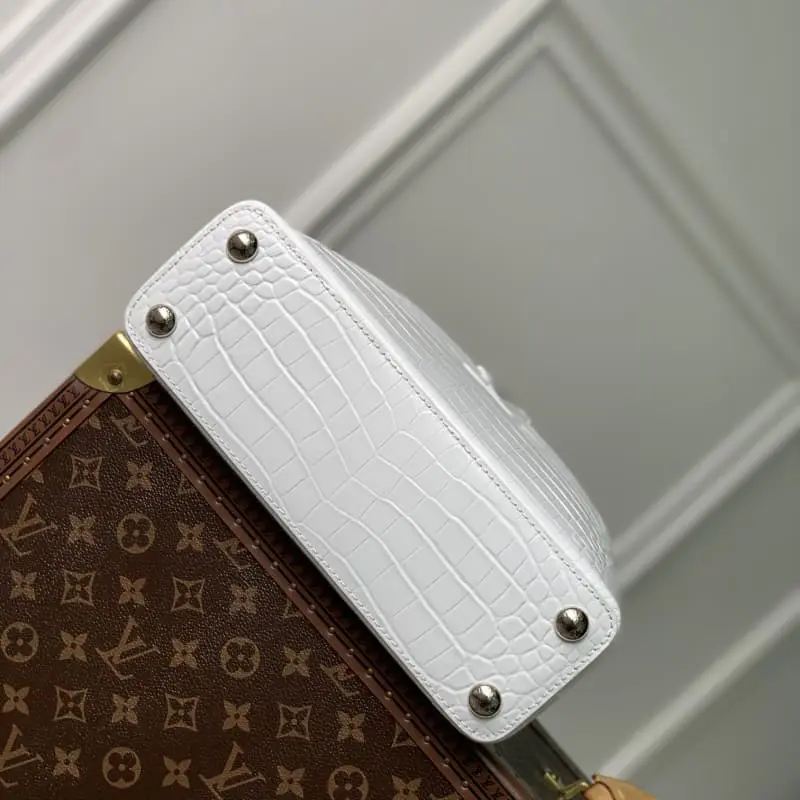 M48865 White Small 27x18x9cm High Quality Bags - Image 4