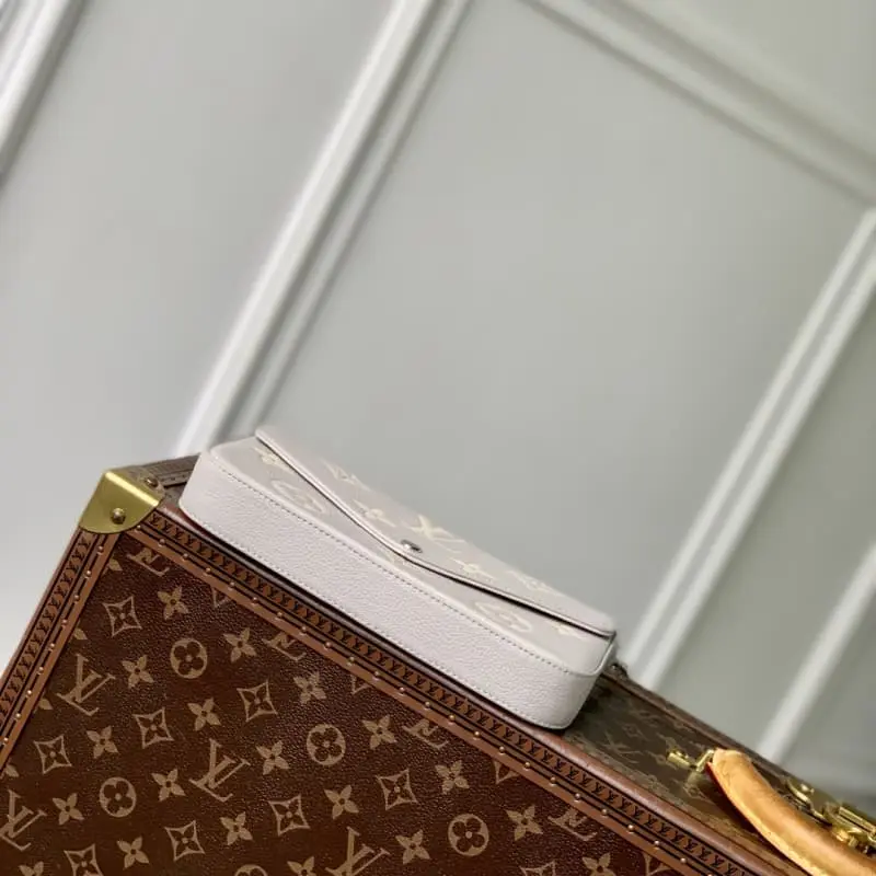 M14227 21x12x3cm High Quality Bags - Image 4