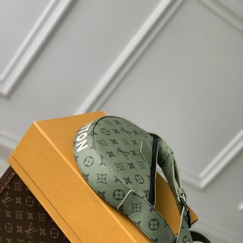 M23838 Green 24.5x16x4.5cm High Quality Bags - Image 4