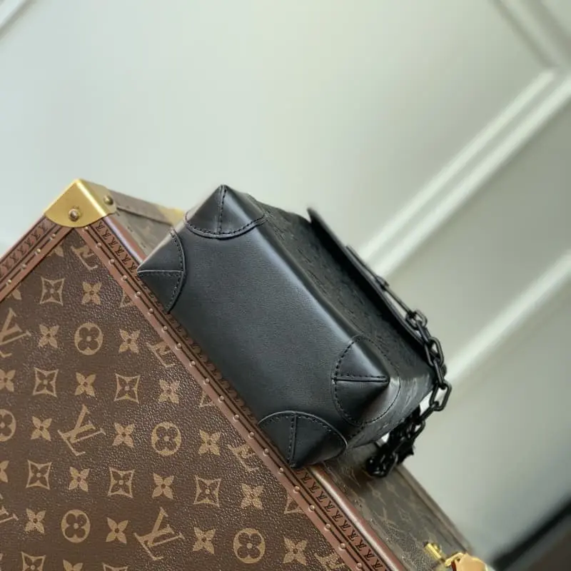 M82772 Full leather black 15x18x7cm High Quality Bags - Image 4