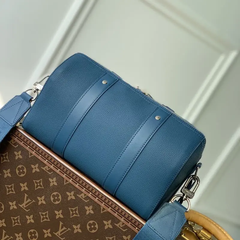 M23725 S2 27x17x13cm High Quality Bags - Image 4