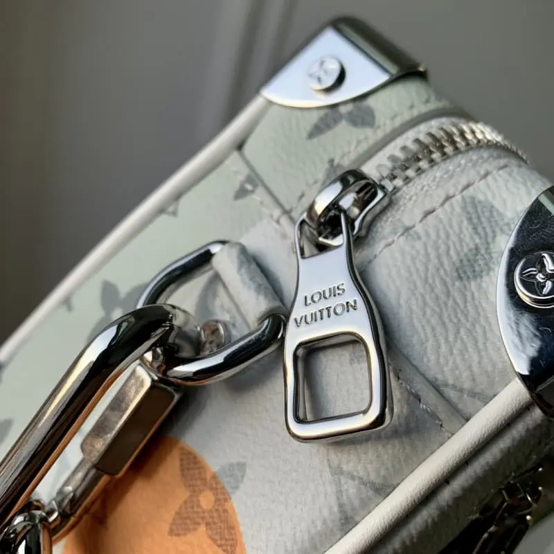 M23144 White Flower 18.5x13x8cm High Quality Bags - Image 4