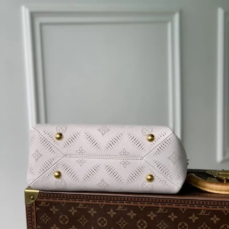 M13157 18x13x29cm High Quality Bags - Image 4