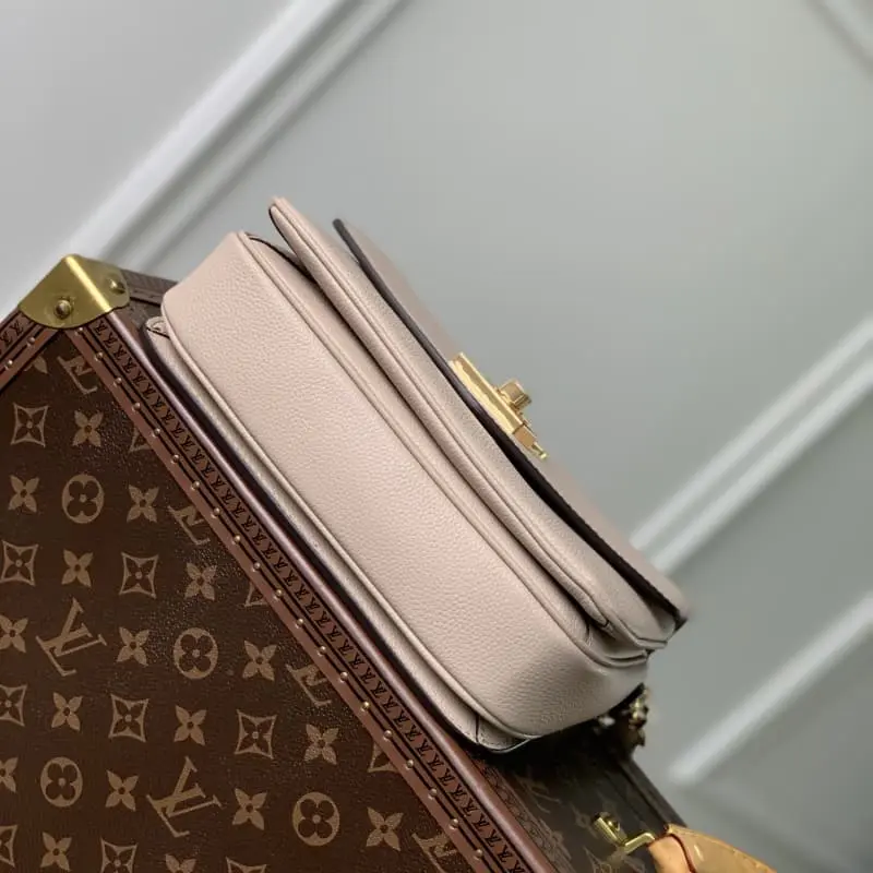 M22792 22x16x9.5cm High Quality Bags - Image 4