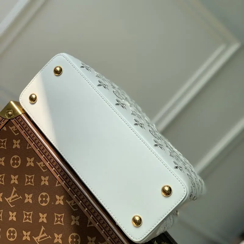 M22863 Embroidery White 31.5x20x11cm High Quality Bags - Image 4