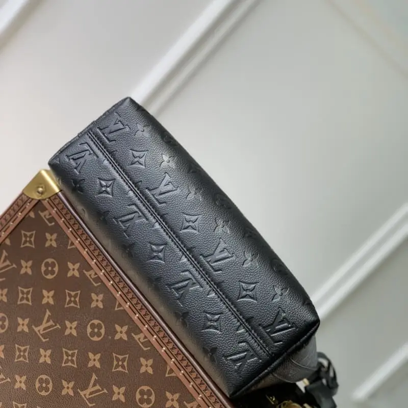 M46610 27x22x10.5cm High Quality Bags - Image 4