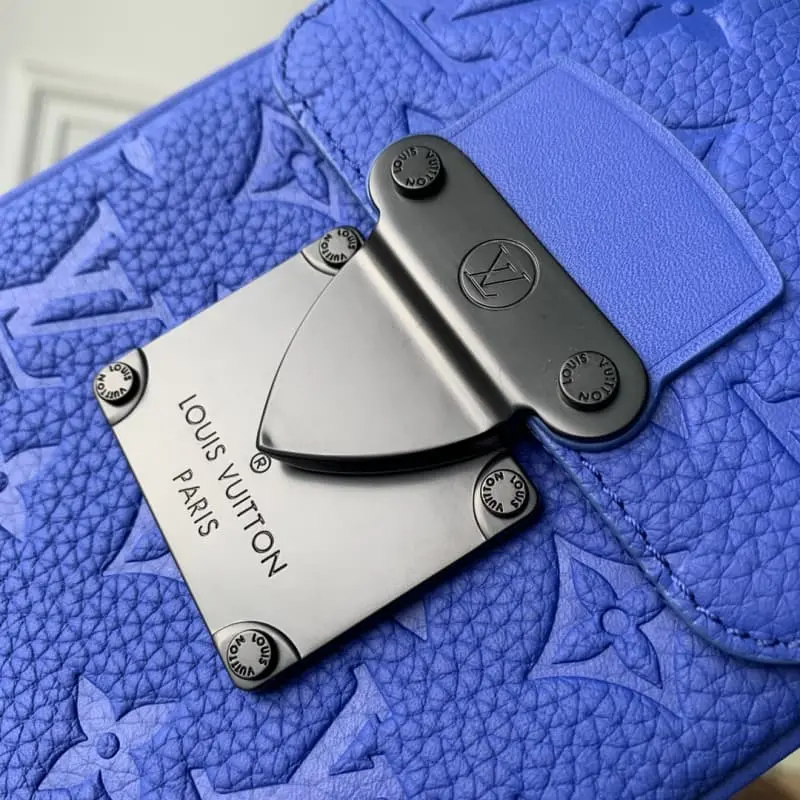 M82568 blue 12x19x7cm High Quality Bags - Image 4