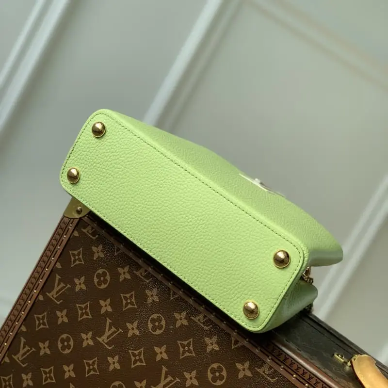 M21689 Green with White 27x18x9cm High Quality Bags - Image 4