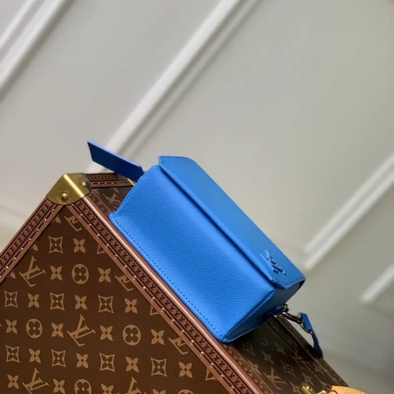 M82085 Indigo 17.3x12x7cm High Quality Bags - Image 4