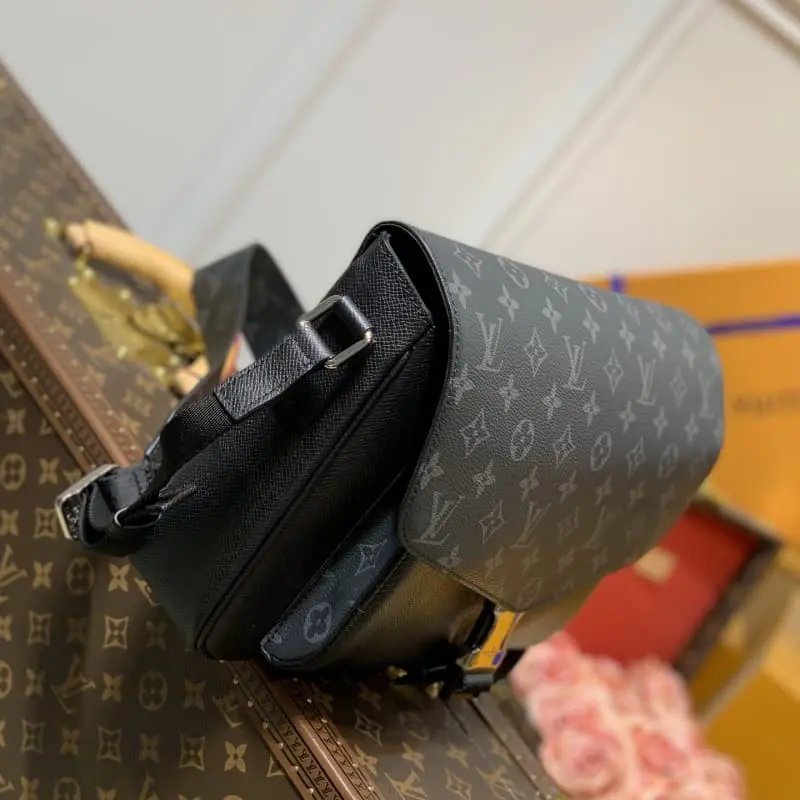 M30746 29x23x11.5cm High Quality Bags - Image 3