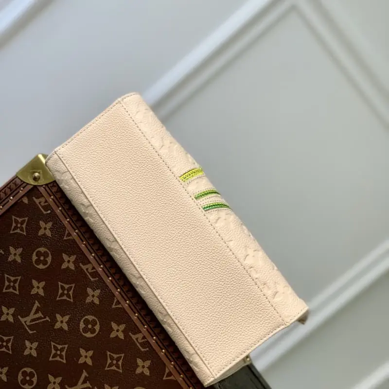 M21732 Beige flowers 25x19x11.5cm High Quality Bags - Image 4