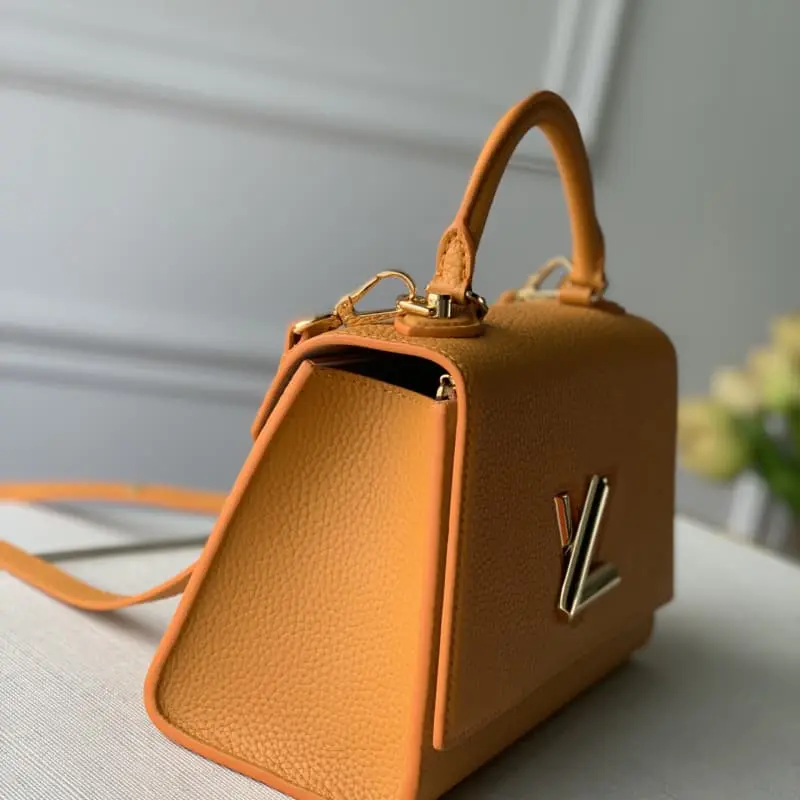 M57136 17x25x11cm High Quality Bags - Image 3