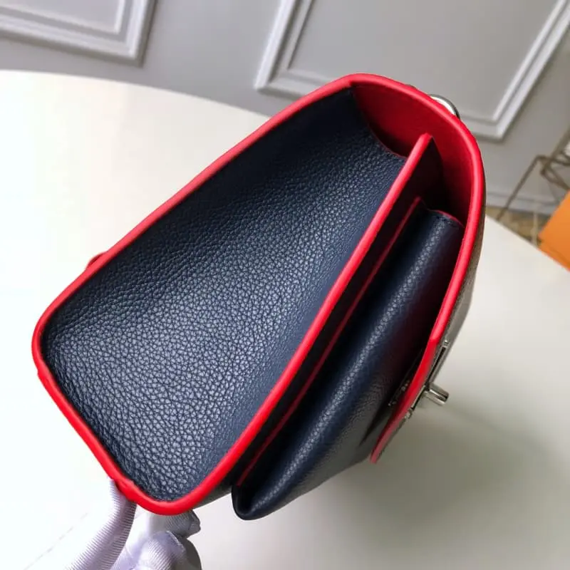 M53196 22.5x17x5.5cm High Quality Bags - Image 4