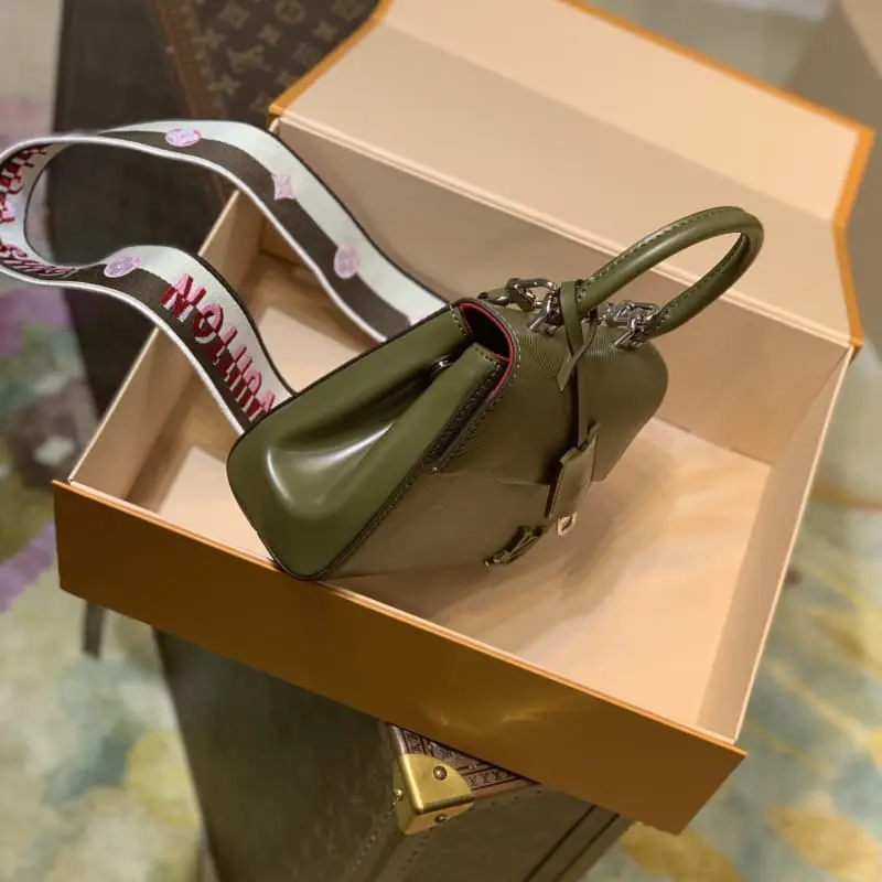 M59108 20x16x7.5cm High Quality Bags - Image 3