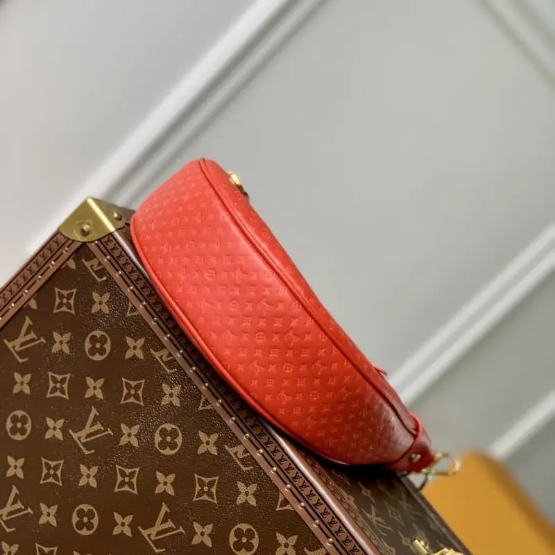 M22594. Red 23x13x6cm High Quality Bags - Image 4