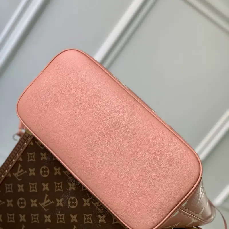 M45686 32x29x17cm High Quality Bags - Image 4