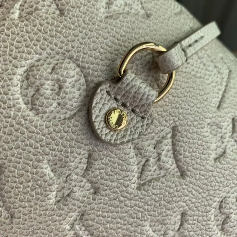 M45686 31x28x14cm High Quality Bags - Image 4