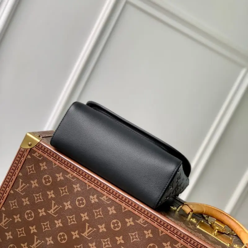 M14874 26.6x17x11cm High Quality Bags - Image 4