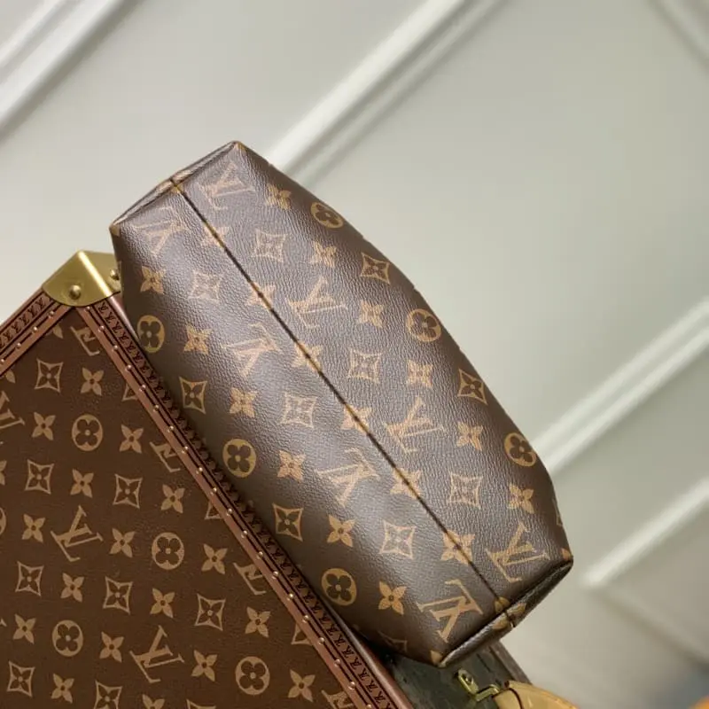 M46544 28x14x10cm High Quality Bags - Image 4