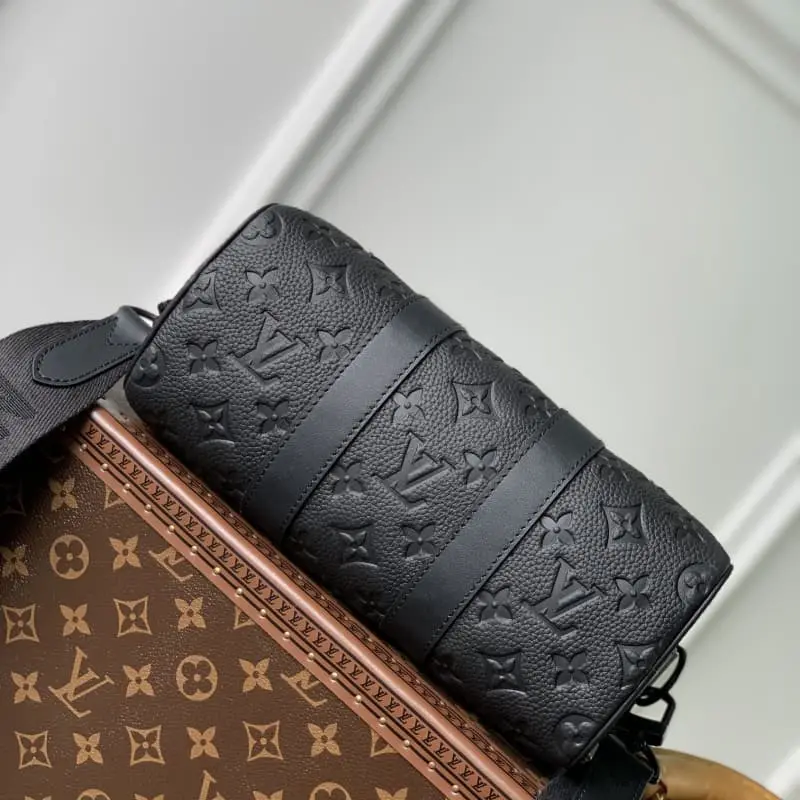 M20900 25x15x11cm High Quality Bags - Image 4