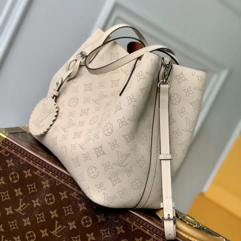 M21850 S1 30x27x16cm High Quality Bags - Image 4