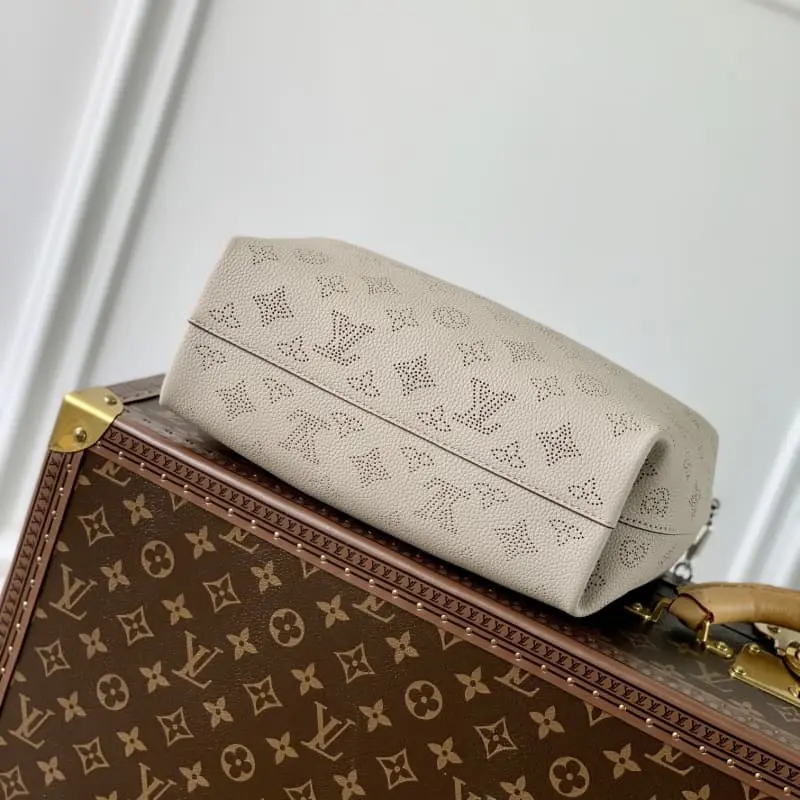 M20701 28x34x12cm High Quality Bags - Image 3