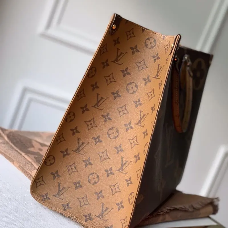 M44576 41x34x19cm High Quality Bags - Image 3