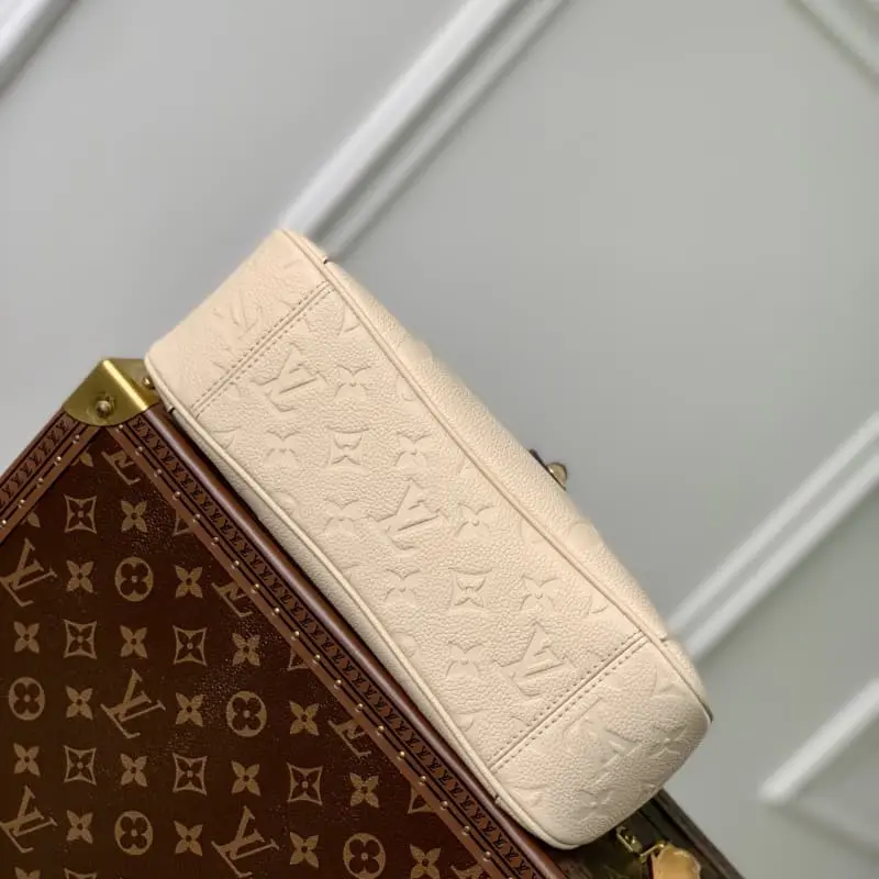 M46503 28x18x8cm High Quality Bags - Image 4