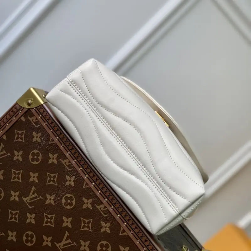 M21797 S1 23x15x10cm High Quality Bags - Image 4