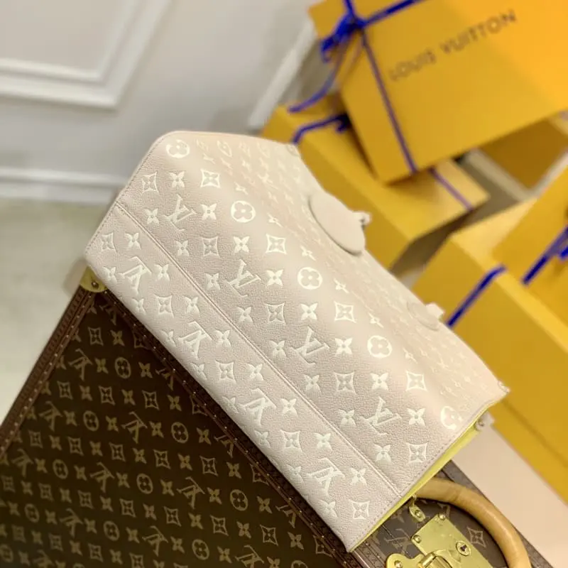 M46128 S1 35x27x14cm High Quality Bags - Image 4