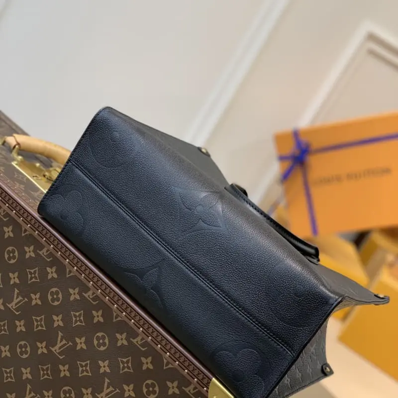 M45595 35x28x15cm High Quality Bags - Image 3