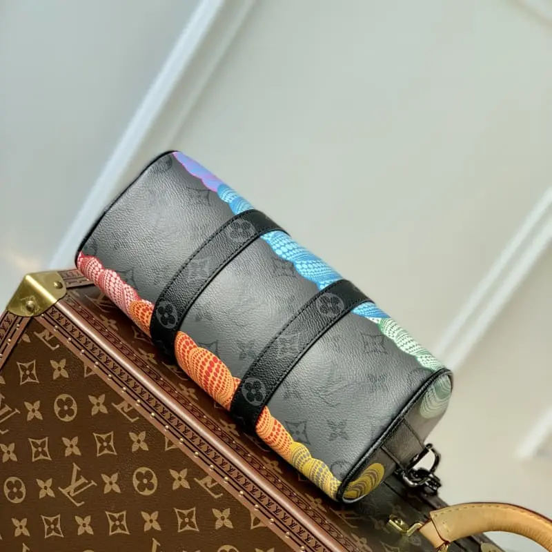 M46437 25x15x11cm High Quality Bags - Image 4