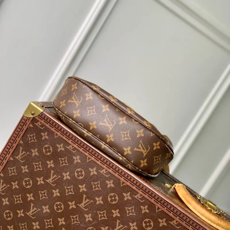 M13617 27x18x3cm High Quality Bags - Image 4