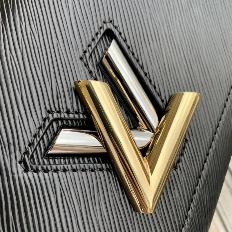 M59411 23x17x9.5cm High Quality Bags - Image 4