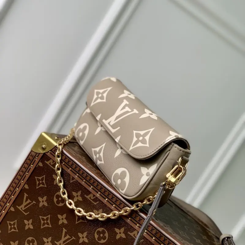 M82211 23.5x12x4.3cm High Quality Bags - Image 4