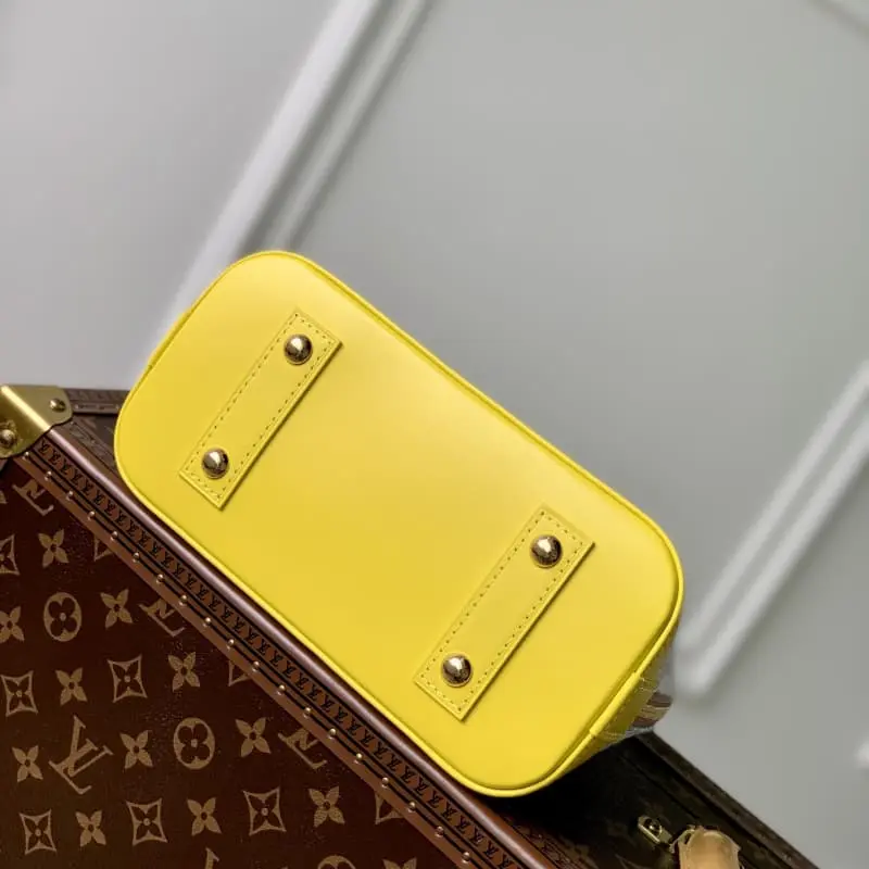 M91606 25x19x12cm High Quality Bags - Image 4