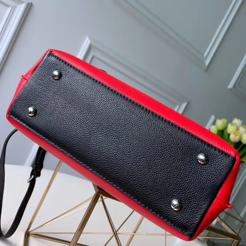 M53937 S2 28x10.cm High Quality Bags - Image 4