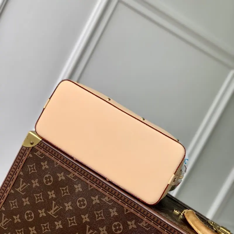 M13743 White 27x18x9cm High Quality Bags - Image 4