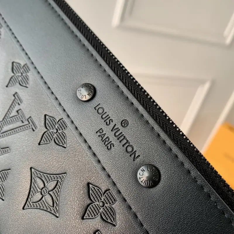 M82080 embossed 35x25x2.8cm High Quality Bags - Image 3