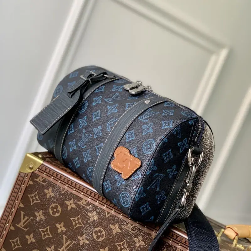 M46339 27x17x13cm High Quality Bags - Image 3