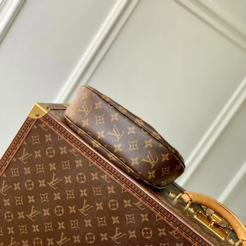 M13617 27x18x3cm High Quality Bags - Image 4