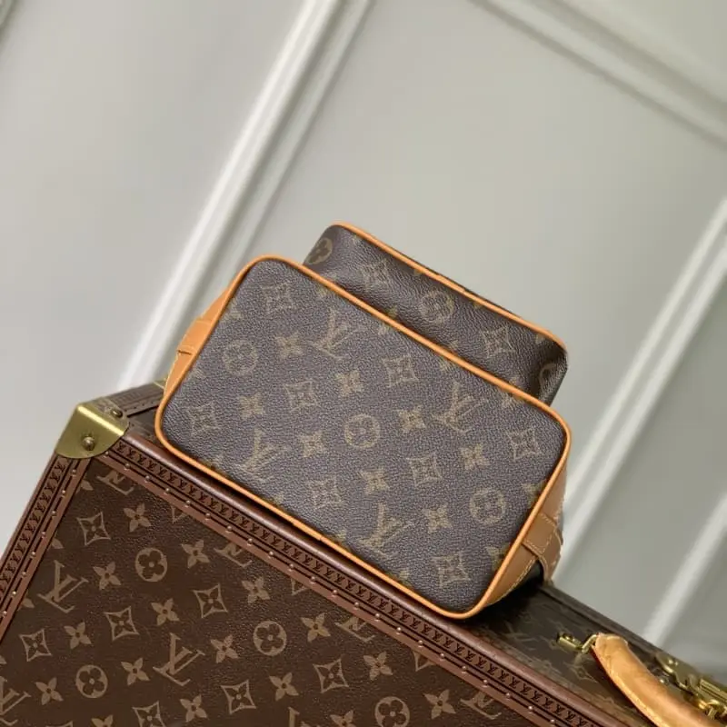 M14017 24x16x22cm High Quality Bags - Image 4