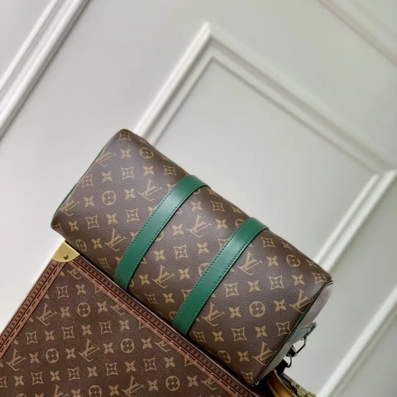 M12765 Green 21x16x34cm High Quality Bags - Image 4