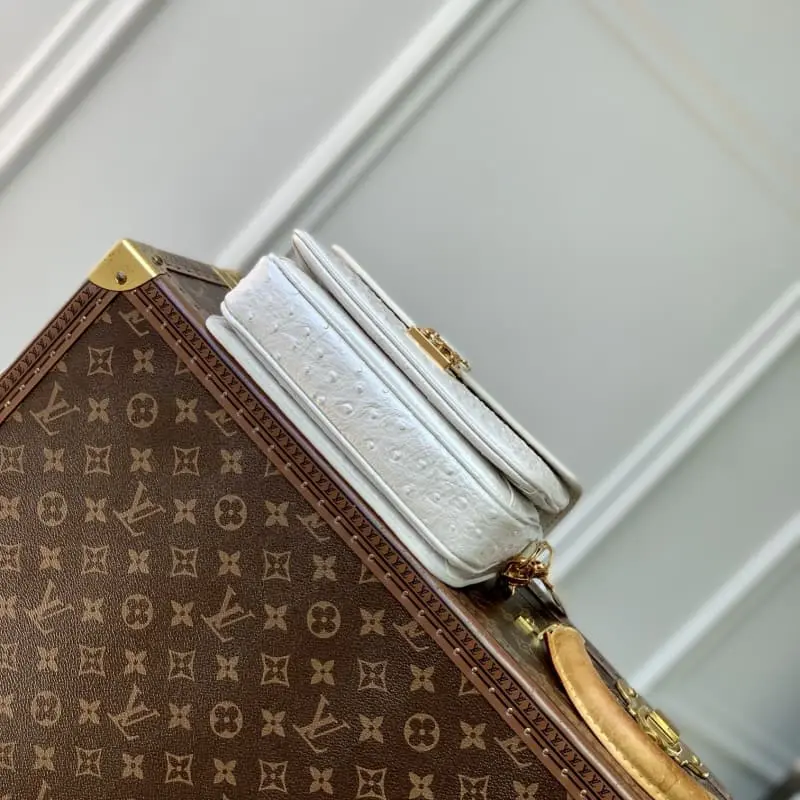 N85902 White 21.5x13.5x6cm High Quality Bags - Image 4