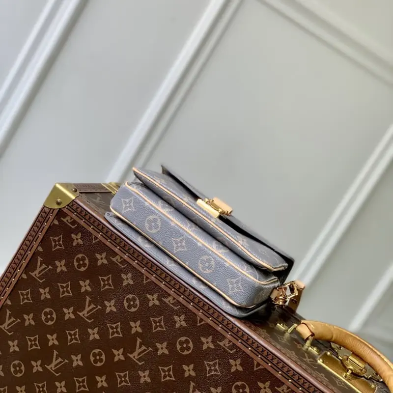 M12429 21.5x13.5x6cm High Quality Bags - Image 4