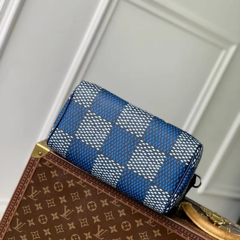 N40691 25x15x15cm High Quality Bags - Image 4